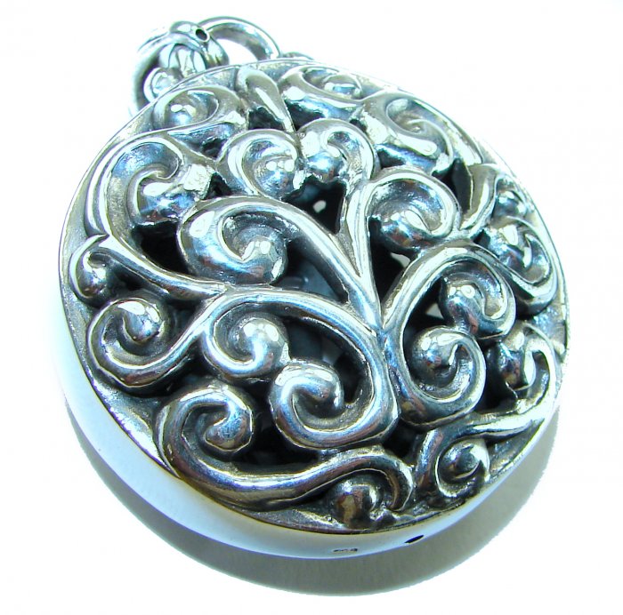 Sterling Beauty .925 Silver Bali handmade Pendant - video