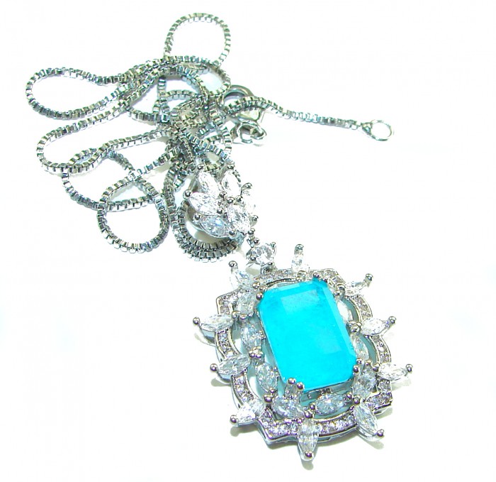 Vintage style - Timless Beauty 15.5 carat Emerald .925 Sterling Silver handcrafted Statement necklace