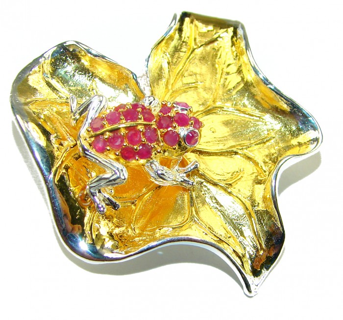 Red Frog Excellent 5.5 carat Ruby 14K Gold over .925 Sterling Silver handcrafted Pendant Brooch