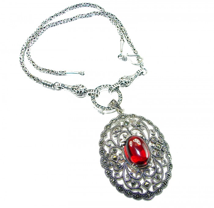 SPECTACULAR- Vintage Style- Outstanding quality - 14.5 carat Ruby .925 Sterling Silver handcrafted Statement necklace