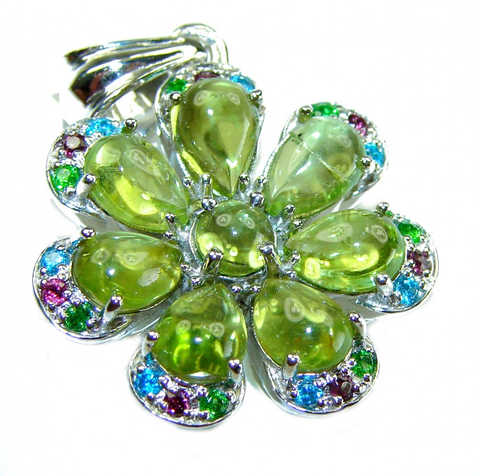 Wise Bliss Authentic 12.6 carat Peridot .925 Sterling Silver handmade Pendant