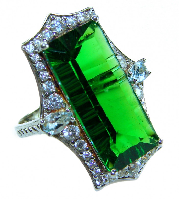 RARE FINDING! Authentic 28.9 carat volcanic Green Helenite .925 Sterling Silver HUGE ring s. 7