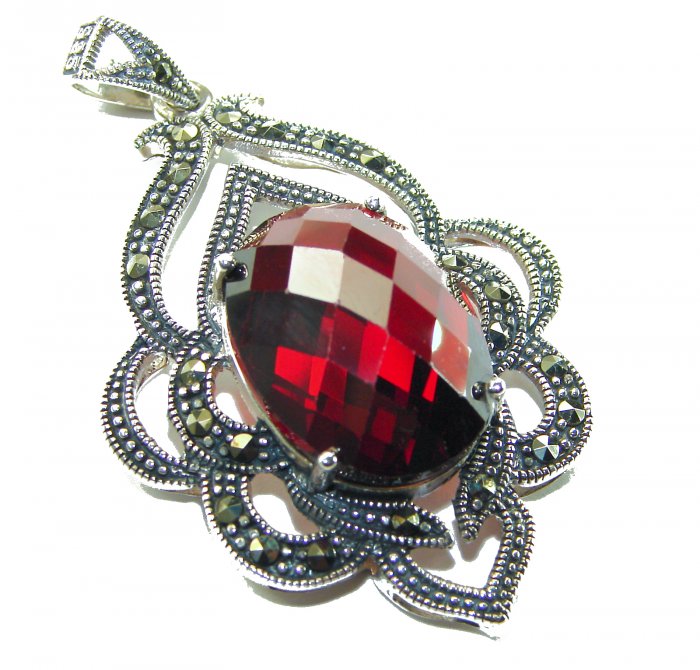 Crimson Fire Authentic 12.4 carat Garnet .925 Sterling Silver brilliantly handcrafted pendant - video
