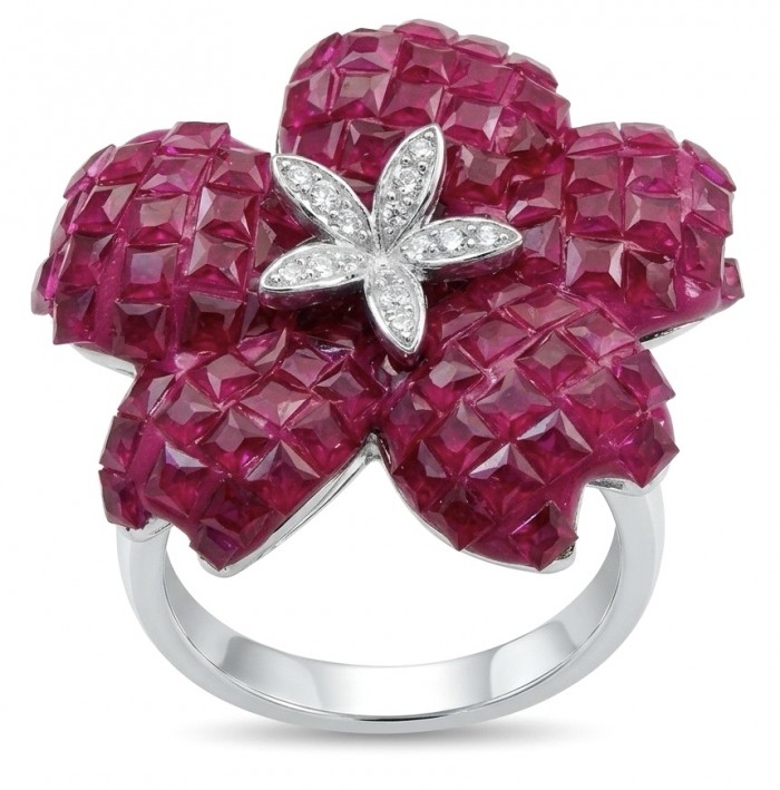Luxurious - natural - mystery setting - 25.5 carat Ruby .925 Sterling Silver handmade Statement Ring size 8 1/4