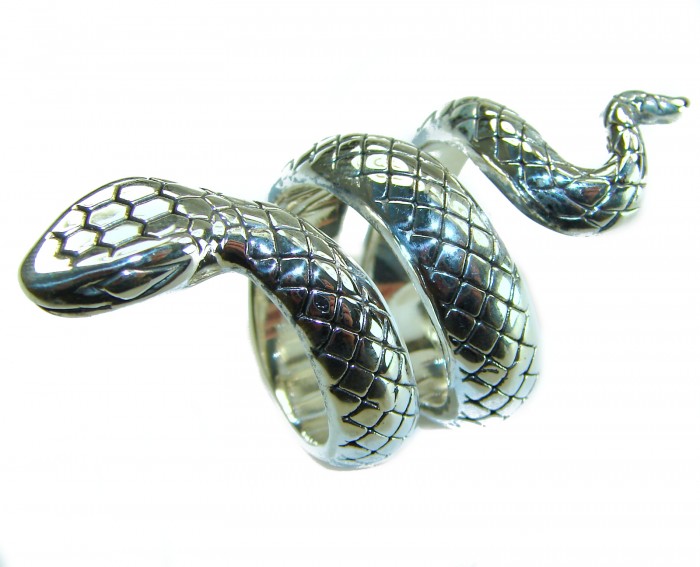Large Boa Snake .925 Sterling Silver handcrafted Statement SPINAL Ring size 7 - Sterling silver snake ring, side view showing detailed scales.