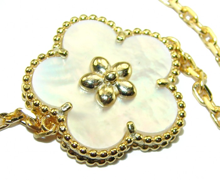 Fantastic Blister Pearl 14K Gold over .925 Silver handmade Bracelet - Close-up of a blister pearl pendant with gold detailing on chain.