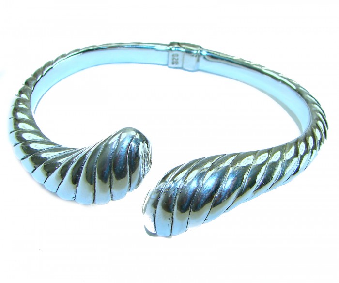 Italy made Bracelet in best quality highly polished .925 Sterling Silver - Highly polished .925 silver bracelet top view.