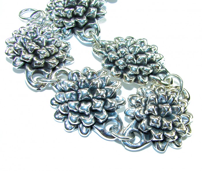 Sunflowers Italy made Bracelet in best quality .925 Sterling Silver - Close-up of sunflower design .925 sterling silver bracelet links.