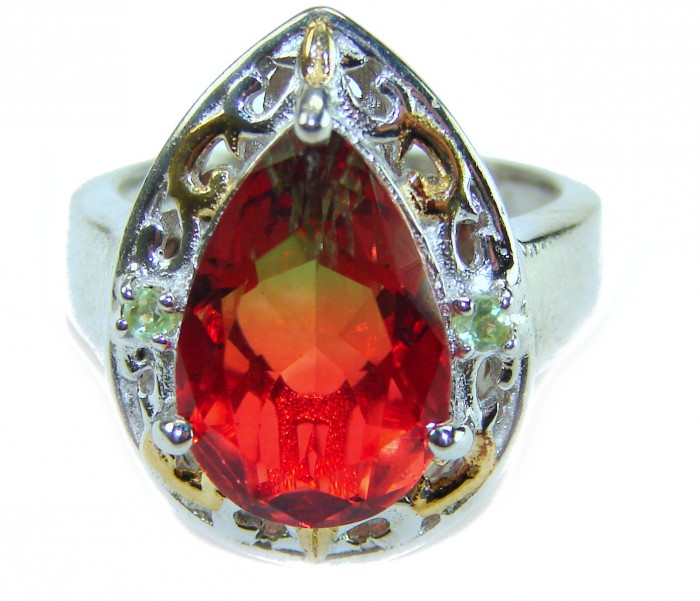 14.8 carat Brazilian Tourmaline 2 tones .925 Sterling Silver Perfectly handcrafted Ring s. 7 - Close-up of Brazilian Tourmaline ring in sterling silver with ornate setting.