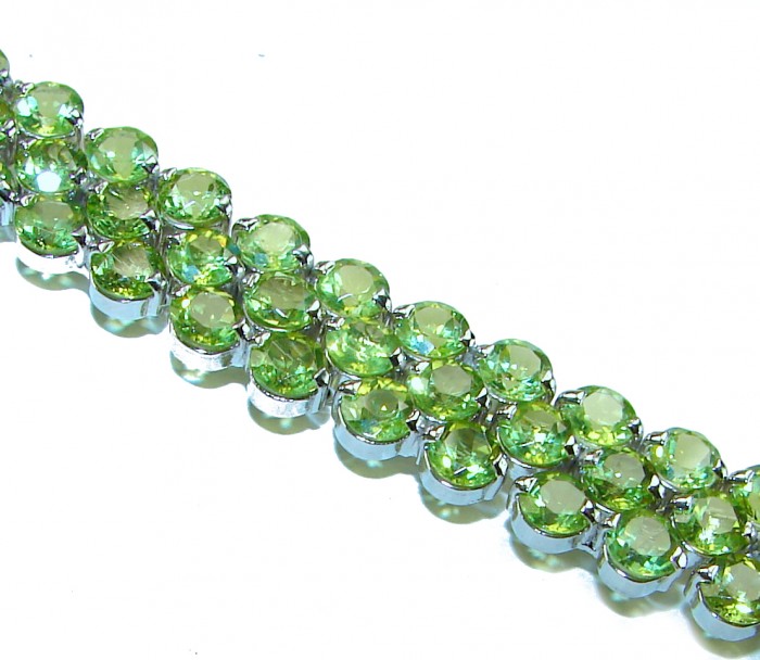 Melissa - Great Masterpiece 102.2 carat genuine Peridot .925 Sterling Silver handmade Statement bracelet - Close-up of 102.2 carat genuine Peridot bracelet displaying stones.
