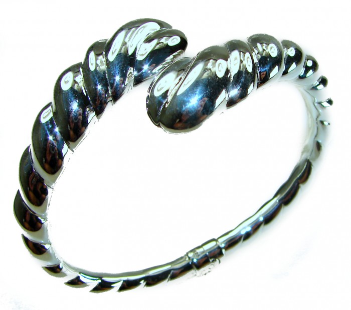 Italy made Bracelet in best quality highly polished .925 Sterling Silver - Top view of polished .925 silver bracelet with twist design.