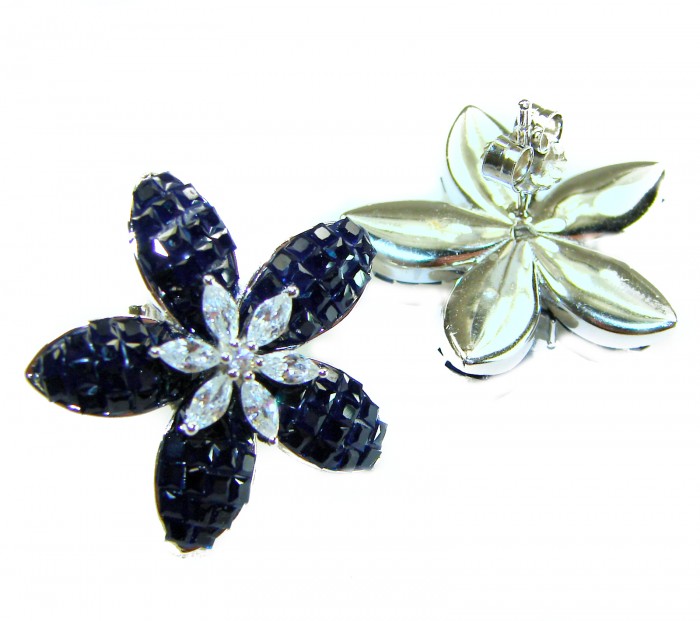 Incredible green Flowers genuine 10.5 CARAT Sapphire .925 Sterling Silver handcrafted Earrings - Front view of sapphire flower earrings with silver backing.