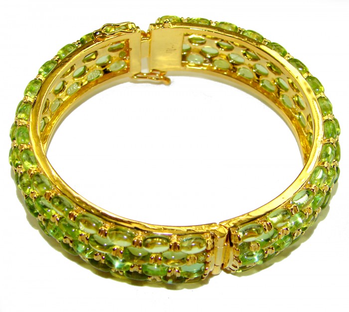 Great Masterpiece 61.2 carat genuine Peridot from Arizona 18k Gold over .925 Sterling Silver handmade Statement Bracelet - Peridot bracelet with clasp detail, gold setting, vibrant green stones