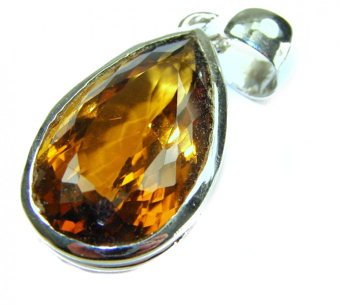 Penelope - 21.5 carat Smoky Topaz .925 Sterling Silver handmade Pendant - Close-up of Smoky Topaz pendant in sterling silver setting