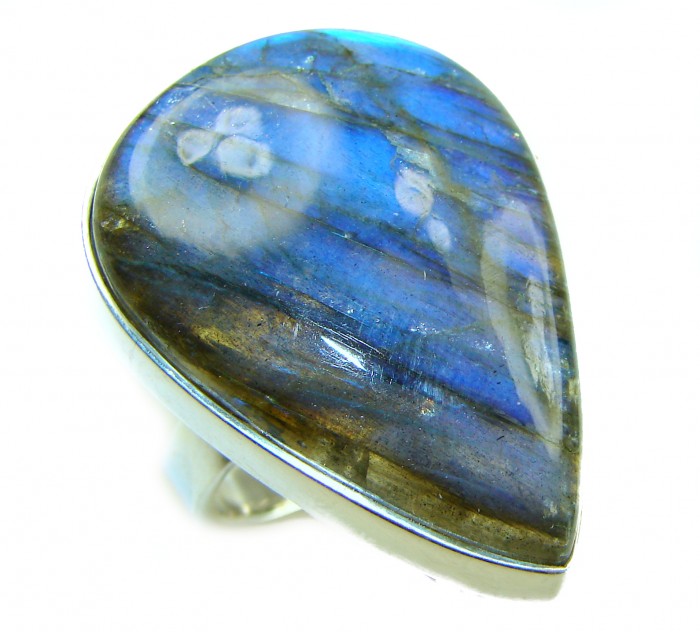 Shimmering Natural Labradorite .925 Sterling Silver handcrafted Large ring size 7 adjustable - Close-up of shimmering natural labradorite in .925 silver setting.