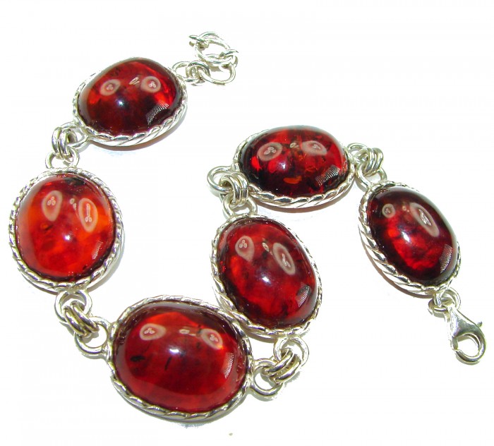 Excellent quality Baltic Amber .925 Sterling Silver entirely handcrafted Bracelet - Close-up of Baltic Amber and Sterling Silver bracelet.