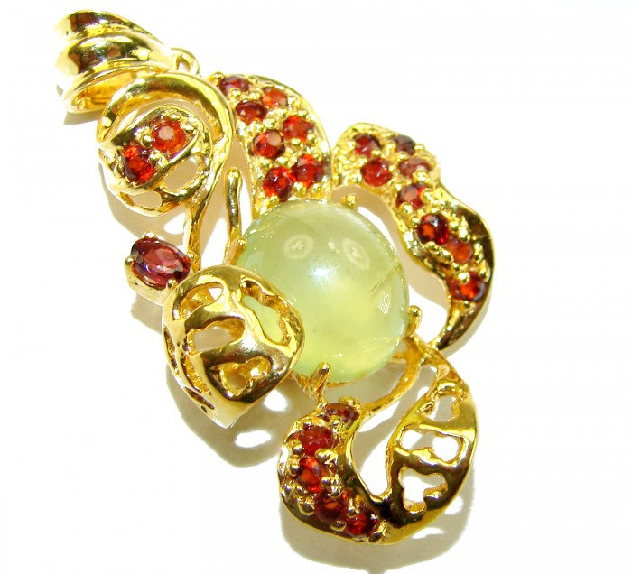 Wise Bliss Authentic 8.6 carat Prehnite Ruby 14K Gold over .925 Sterling Silver handmade Pendant - Close-up of 8.6 carat Prehnite Ruby pendant in 14K gold.