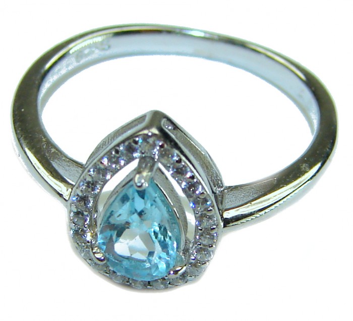 Dolce Vita authentic 4.5 carat authentic Aquamarine .925 Sterling Silver handcrafted Ring size 6 1/4 - Close-up of Dolce Vita aquamarine ring with .925 sterling silver band