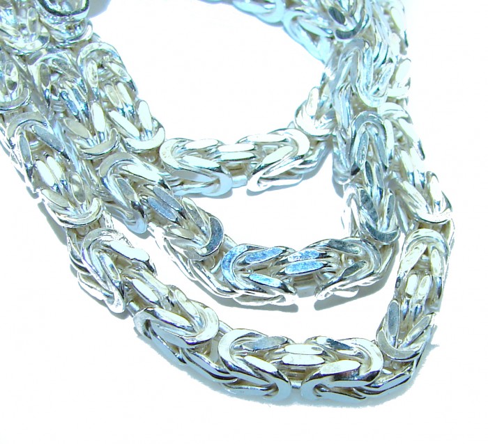 Sterling Silver Italian 20" long long, 5 mm wide Chain; 25.8 grams - Close-up of sterling silver Italian chain links, 20" long, 5 mm wide.