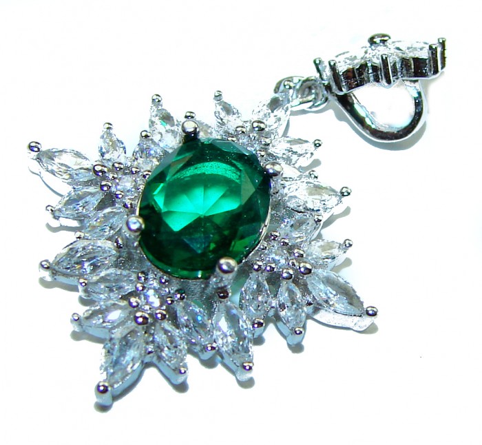 Luxurious 4.9 carat Emerald .925 Sterling Silver handcrafted handcrafted pendant - photo 3