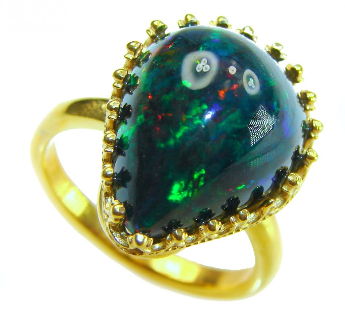 A COSMIC POWER Genuine 30.2 carat Black Opal 18K Gold over .925 Sterling Silver handmade Ring size 8 1/2 - Close-up of 30.2 carat Black Opal ring set in 18K gold
