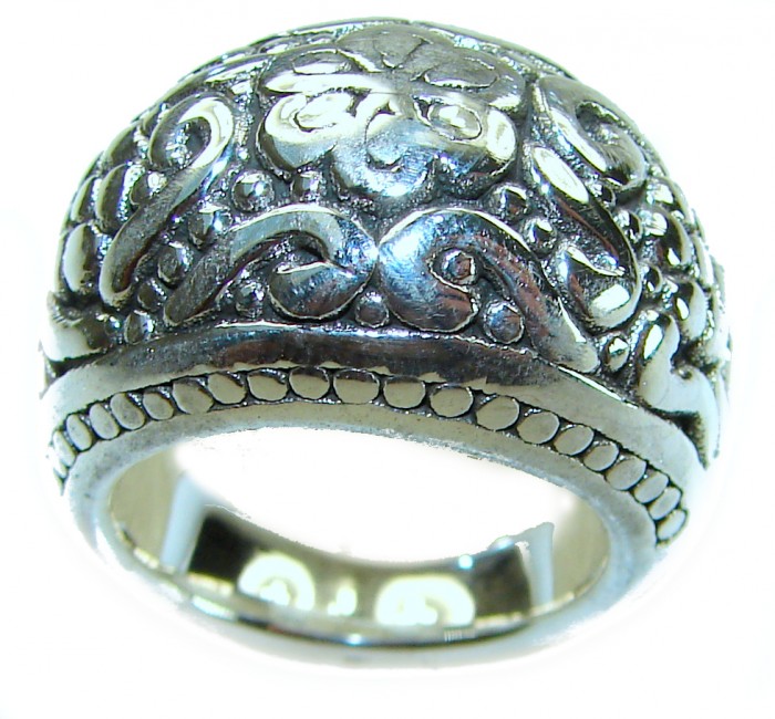 Precious - Bali made .925 Sterling Silver handcrafted Ring s. 6 3/4 - Close-up of Bali-made .925 Sterling Silver ring with intricate detailing.
