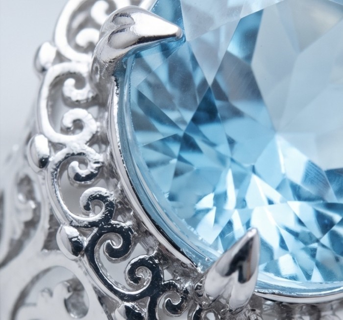Poseidon 18.8 carat Swiss Blue Topaz .925 Sterling Silver dipped in rhodium handcrafted Large ring size 8 - Close-up of Swiss Blue Topaz in ornate sterling silver setting