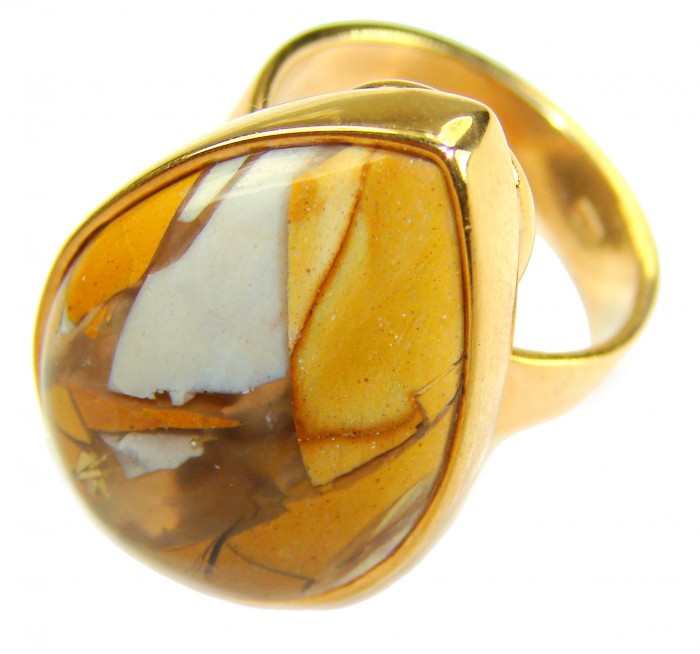 Flawless Australian Bracciated Mookaite 14K Gold over .925 Sterling Silver Ring size 8 adjustable - Close-up of Australian Bracciated Mookaite ring in 14K gold over .925.