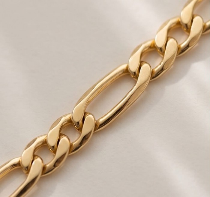 Authentic Figaro design 18K Gold over .925 Sterling Silver handmade Bracelet - Close-up of Figaro chain in 18K gold over .925 sterling silver.