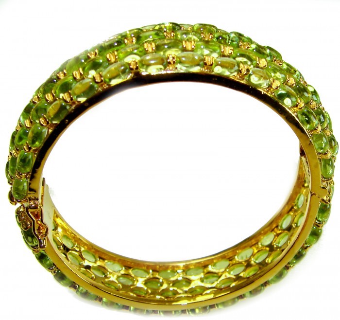 Great Masterpiece 61.2 carat genuine Peridot from Arizona 18k Gold over .925 Sterling Silver handmade Statement Bracelet - Top view of Great Masterpiece Peridot bracelet, 61.2 carats, Arizona stone.