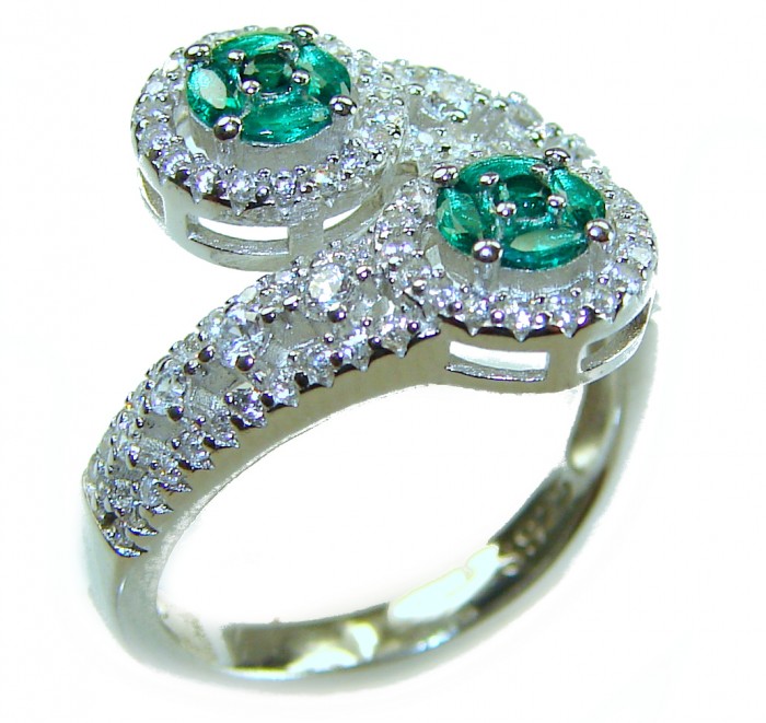 Spring Breeze Natural 6.5 carat Chrome Diopside .925 Sterling Silver Reversible ring size 7 - Close-up of Spring Breeze Chrome Diopside sterling silver ring.