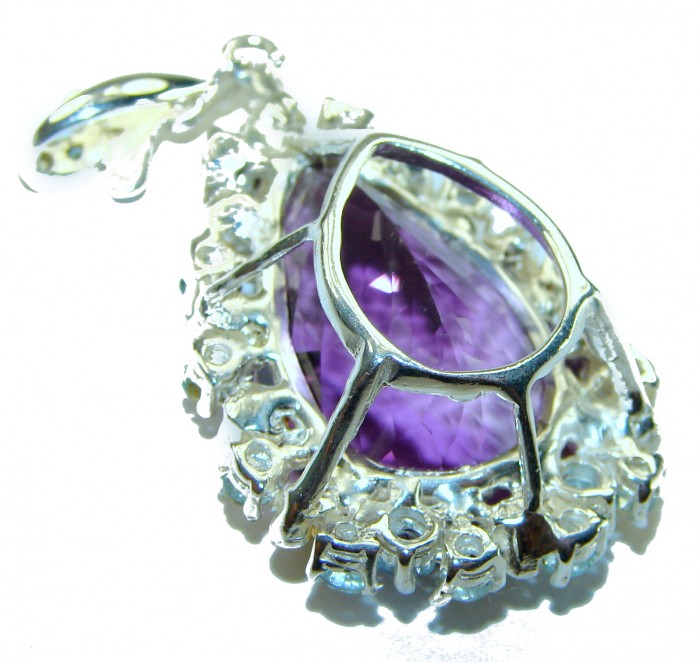Vintage style 22.2 carat natural Amethyst 14K Gold over .925 Sterling Silver handcrafted Pendant - Amethyst pendant close-up, vintage style, 14K gold setting detail.