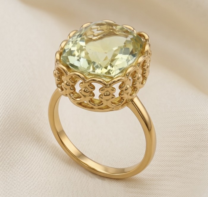 Costa del Sol 14.4 carat Lemon Quartz 18K Gold over .925 Sterling Silver handcrafted ring size 9 1/4 - Side view of Costa del Sol 14.4ct Lemon Quartz ring in 18K Gold over .925 silver