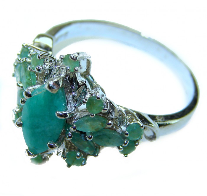 Gabriella - Luxurious 9.5 carat Emerald .925 Sterling Silver handcrafted Cocktail Ring s. 8 - Side view of emerald and silver ring with intricate setting.