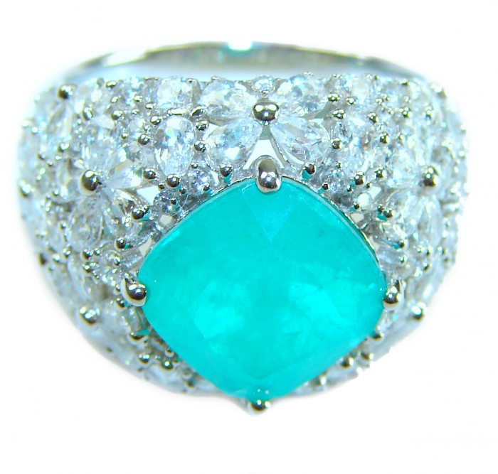 Pacific green - Vintage style - 9.5 carat Emerald .925 Sterling Silver handcrafted Statement Ring size 7 1/4 - Close-up of vintage-style emerald ring with diamond accents