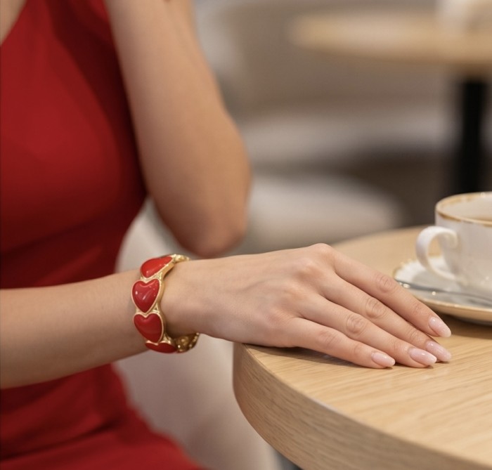 Ten Hearts Red Enamel Vintage style Luxurious Golden Hinge Bangle Bracelet - photo 2