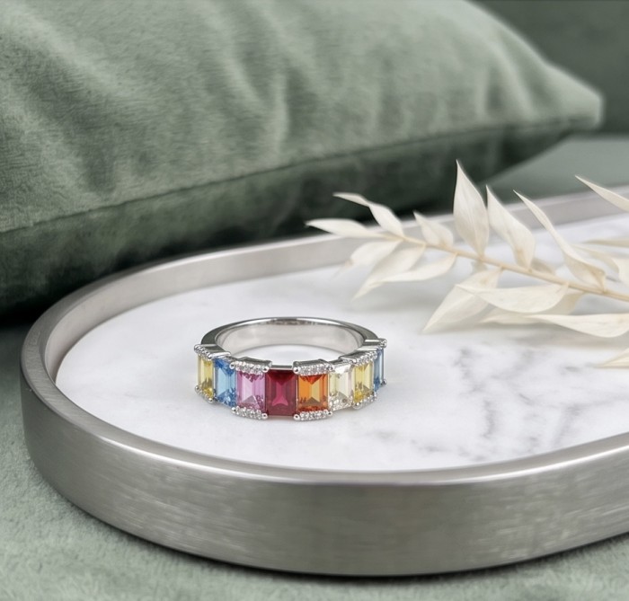 My own Rainbow - authentic 8.7 carat Topaz .925 Sterling Silver Ring size 7 - Topaz ring on tray with stone close-up, silver band visible.