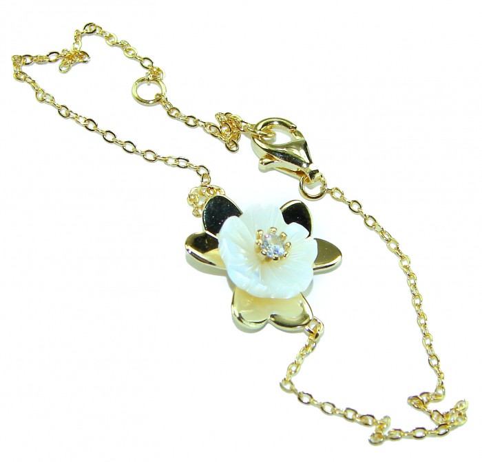 Floral design Blister Pearl 14K Gold over .925 Silver handmade Bracelet - Floral pearl bracelet, top view showing gold chain and clasp detail.