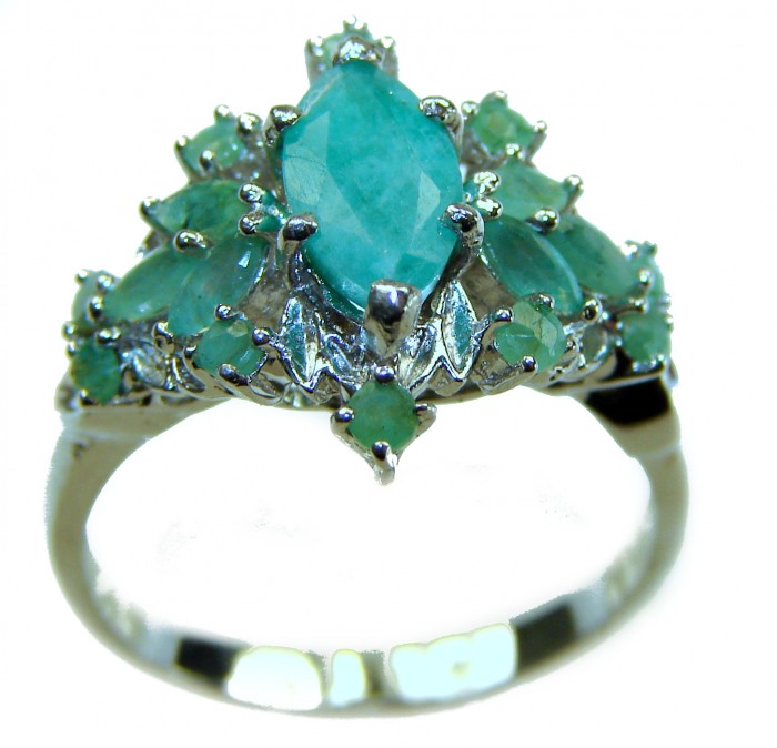 Gabriella - Luxurious 9.5 carat Emerald .925 Sterling Silver handcrafted Cocktail Ring s. 8 - Luxurious emerald sterling silver ring, front angle close-up.