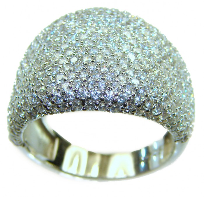 SPECTACULAR 10.5 carat White Topaz .925 Sterling Silver ring size 7 - Close-up of a white topaz and sterling silver ring.
