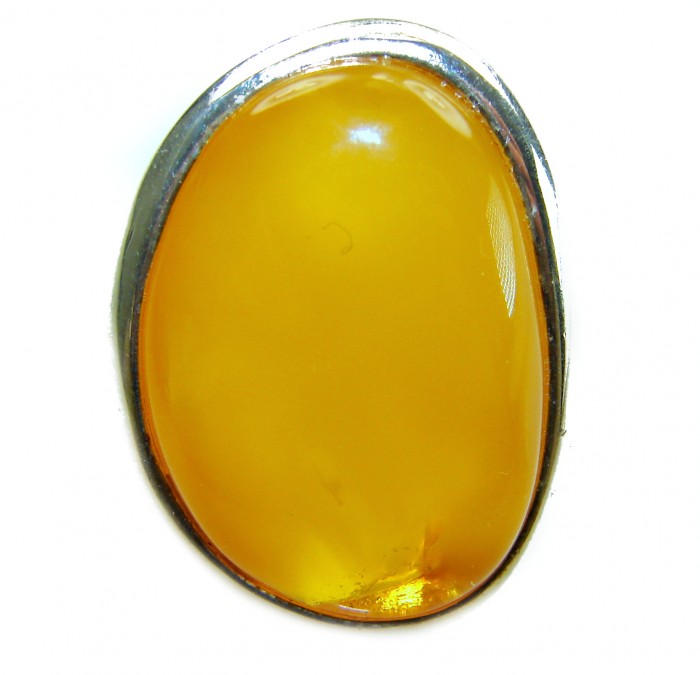 Authentic Golden Butterscotch Baltic Amber .925 Sterling Silver entirely handcrafted ring; s. 7 adjustable - Close-up of golden butterscotch Baltic amber set in sterling silver.
