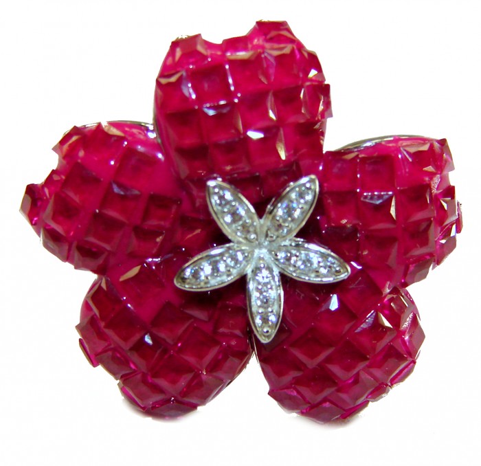 Luxurious - natural - mystery setting - 25.5 carat Ruby .925 Sterling Silver handmade Statement Ring size 6 1/4 - Close-up of 25.5 carat ruby flower brooch with diamond accents