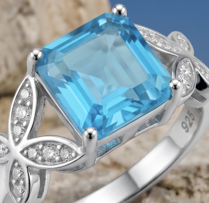 Stella 4.3 carat Swiss Blue Topaz .925 Sterling Silver dipped in rhodium handcrafted ring size 7 1/4 - Close-up of Stella 4.3 carat Swiss Blue Topaz .925 Sterling Silver ring