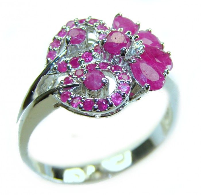 Vintage style - Timless Beauty 8.5 carat Ruby .925 Sterling Silver handcrafted Statement Ring size 10 - Vintage-style ruby ring in side view, sterling silver setting.