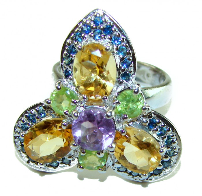 Golden Treasure 6.5 carat Citrine .925 Sterling Silver Handcrafted Ring size 7 - Close-up of Golden Treasure Citrine ring with multicolored gemstones.