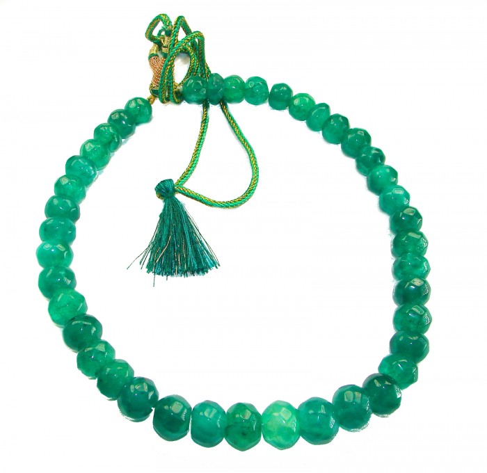 Back to Nature Brazilian Aventurine handmade Huge necklace; 165 grams - Brazilian Aventurine necklace with tassel, top view.
