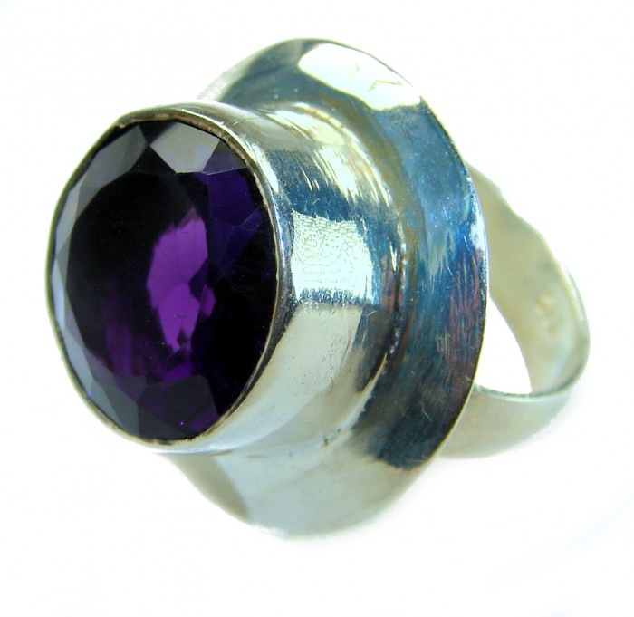 Purple Full Moon 15.2 carat Amethyst 14K Gold over .925 Sterling Silver Handcrafted Large Ring size 6 1/2 - Close-up of purple amethyst ring with gold over silver band.