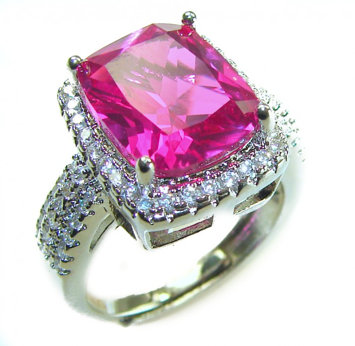 Blooming Beauty 8.8 carat baquette cut Pink Sapphire .925 Silver handcrafted Cocktail Ring s. 7 - Pink sapphire ring with diamond halo, top view close-up.