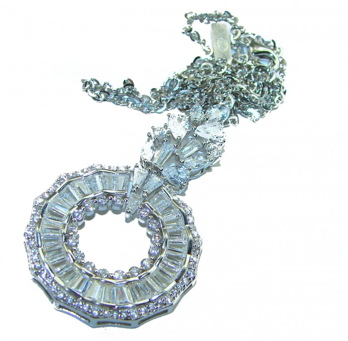 Exceptional quality - Art Deco 28.2 carat White Topaz .925 Sterling Silver handcrafted Necklace - Art Deco white topaz necklace, pendant and chain close-up.