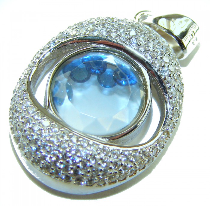 Floating Memories 10.5 carat Sapphire .925 Sterling Silver Handcrafted Statement pendant - Close-up of Sapphire Floating Memories pendant in sterling silver